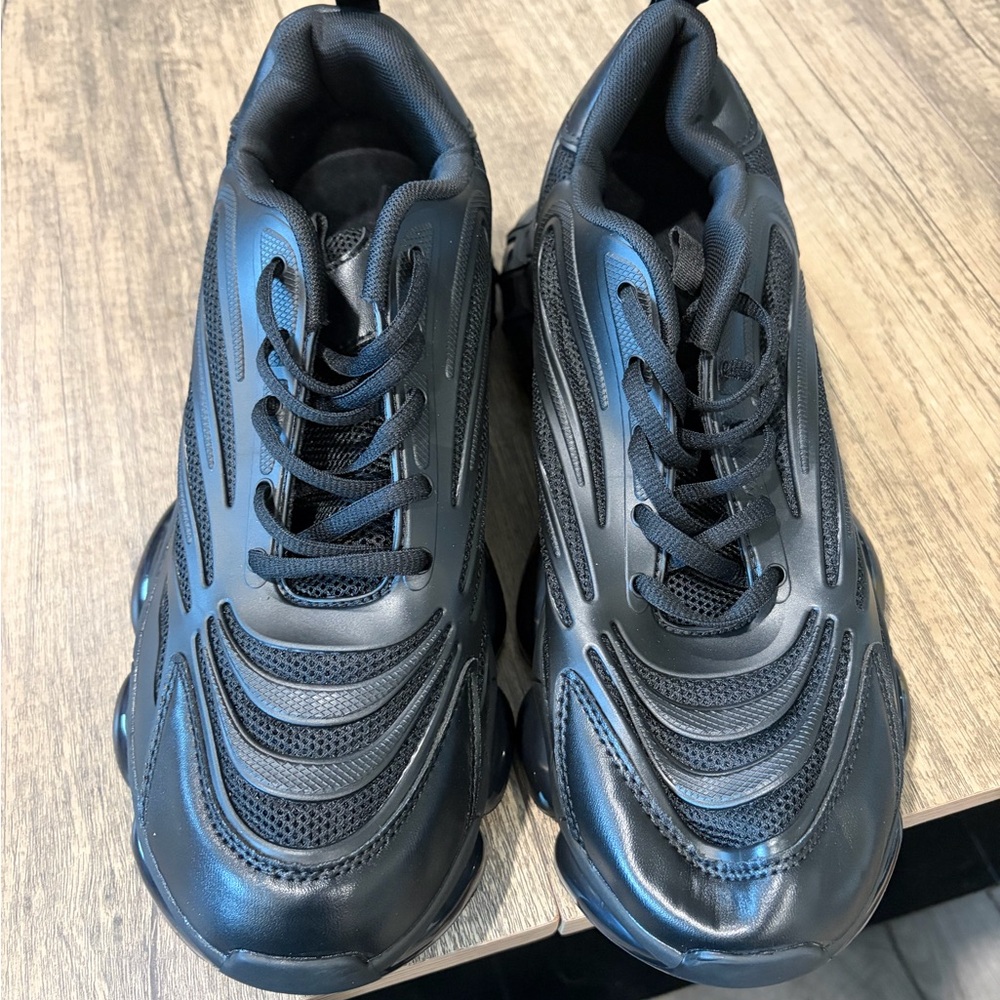 BRAND NEW Men's Black Athletic Shoes